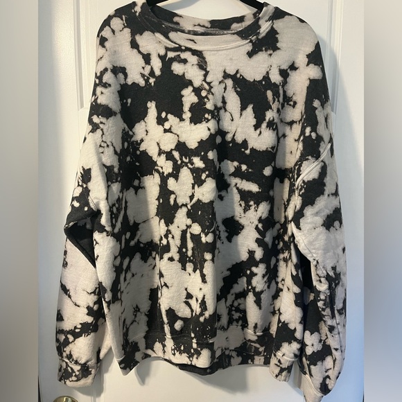 Urban Outfitters Tops - UO Urban Renewal Remade Monochrome Tie-Dye Crew Neck Sweatshirt One Size
